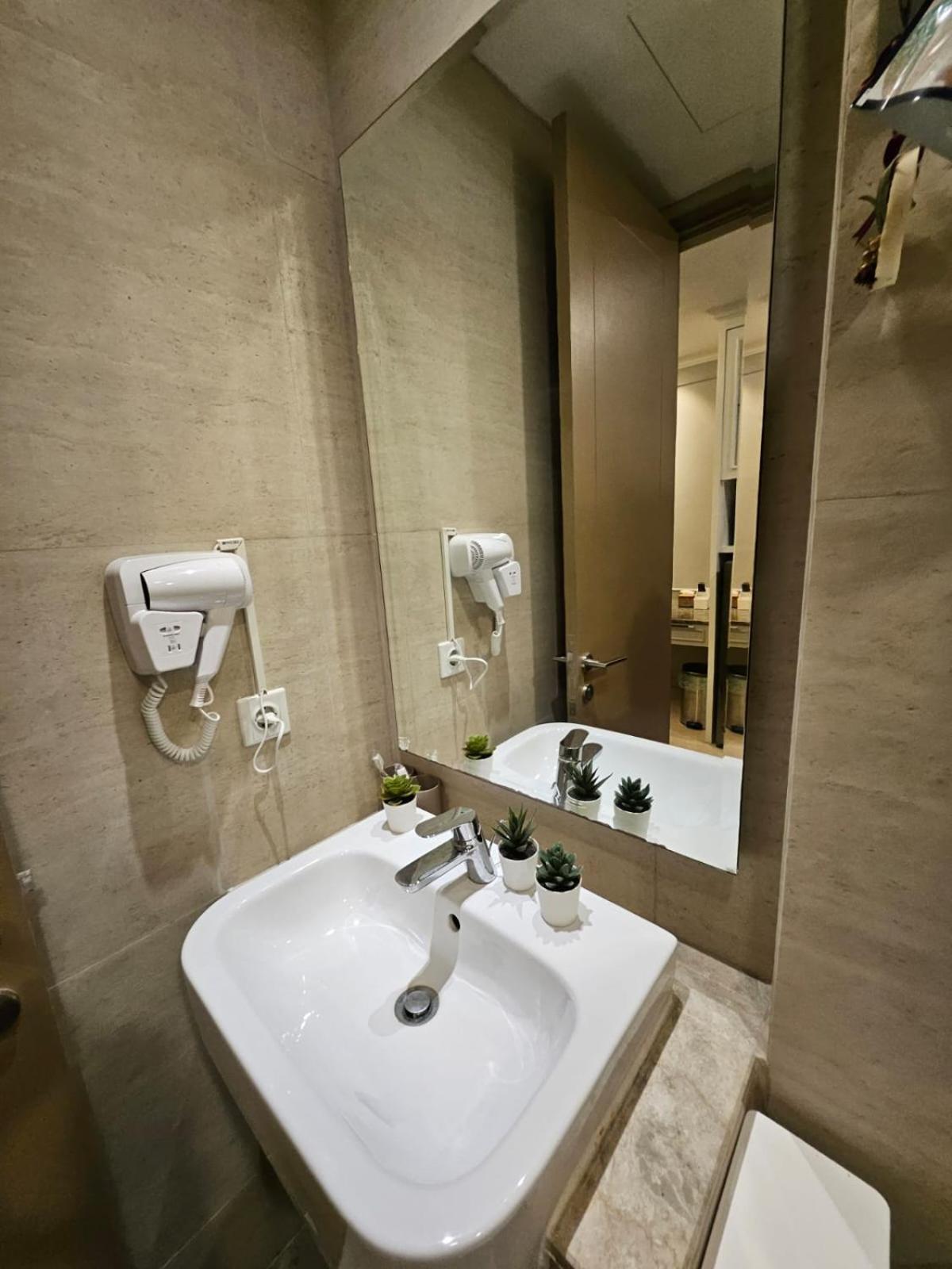 Gold Coast Apartemen Pik By Dluxx Jakarta Luaran gambar